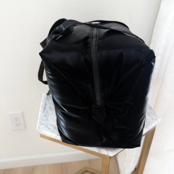 ⭐ Victoria's Secret VSX Sport Duffle Gym Bag in Black Shark - Picture 8 of 15